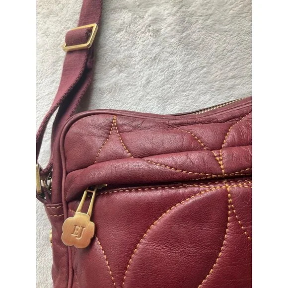 Eric Javits Burgundy Red Quilted Leather Crossbody Bag Gold hardware - Picture 4 of 14